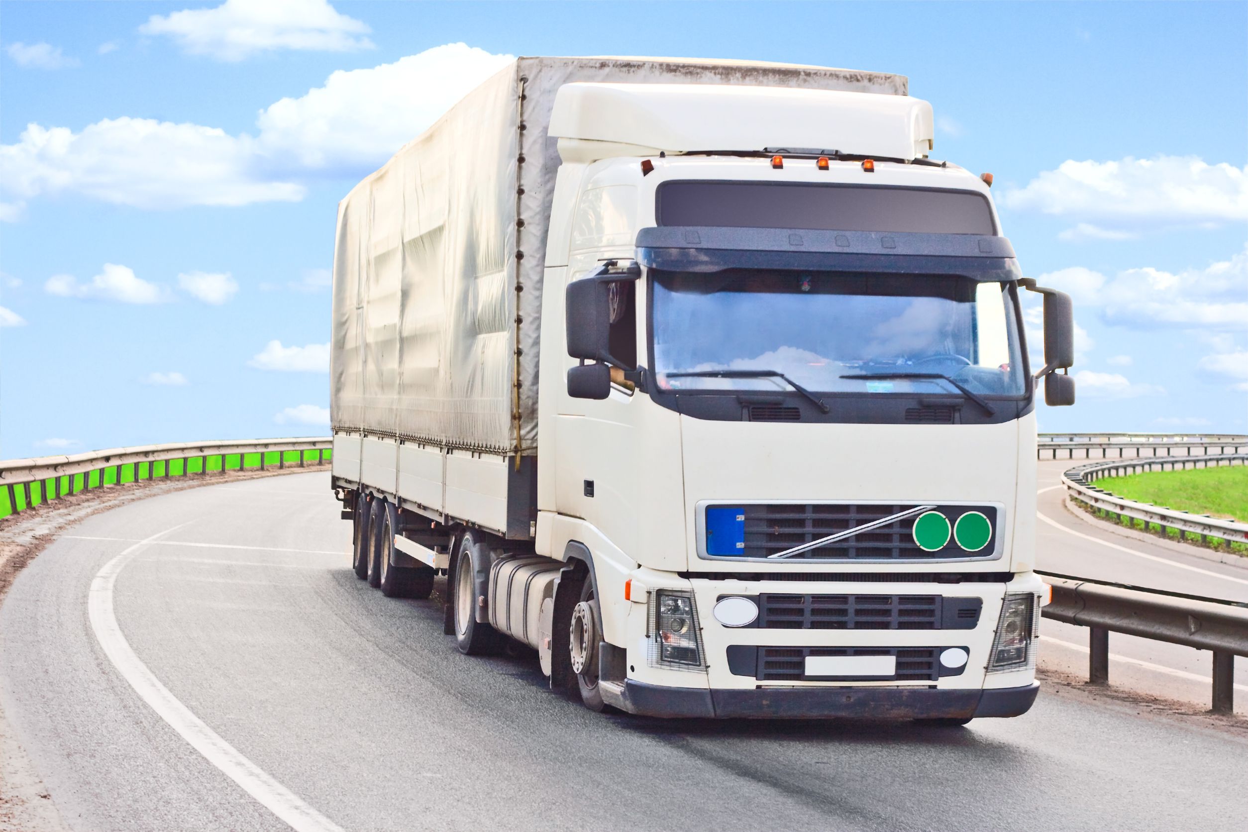 Understanding the Ins and Outs of Intermodel Trucking in Houston