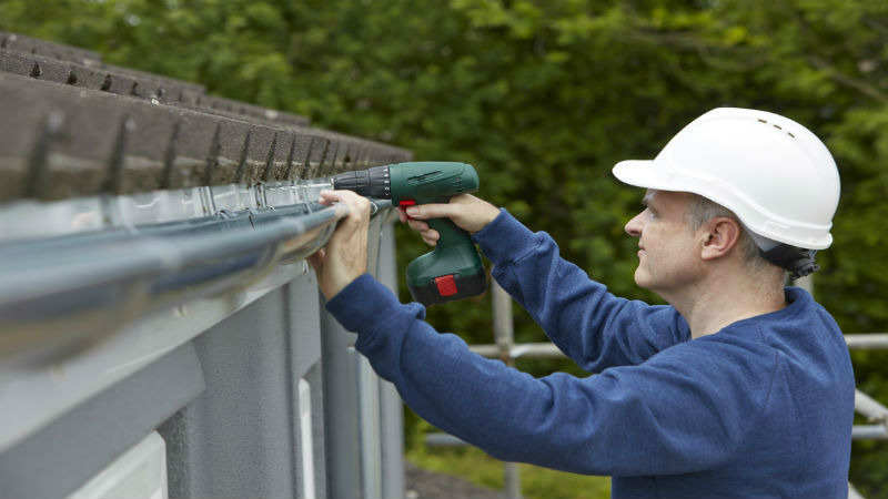 Hire Someone Who Specializes in Gutter Replacement in Hanahan SC