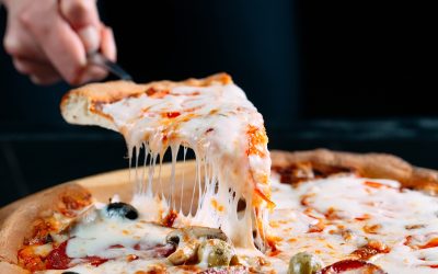 Pairing Perfection: What to Drink with Your Pizza Delivery for the Ultimate Meal