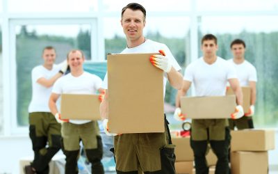 How do medical packaging companies ensure compliance and safety in the US healthcare industry?